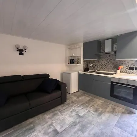 Апартаменты Casa Dar - In Centro Манделло-дель-Ларио